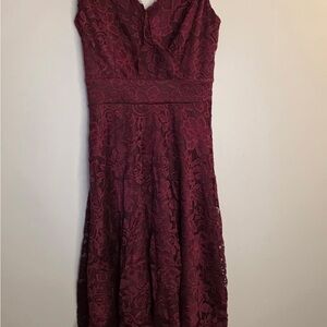 Zapaka Burgundy Lace Midi Dress